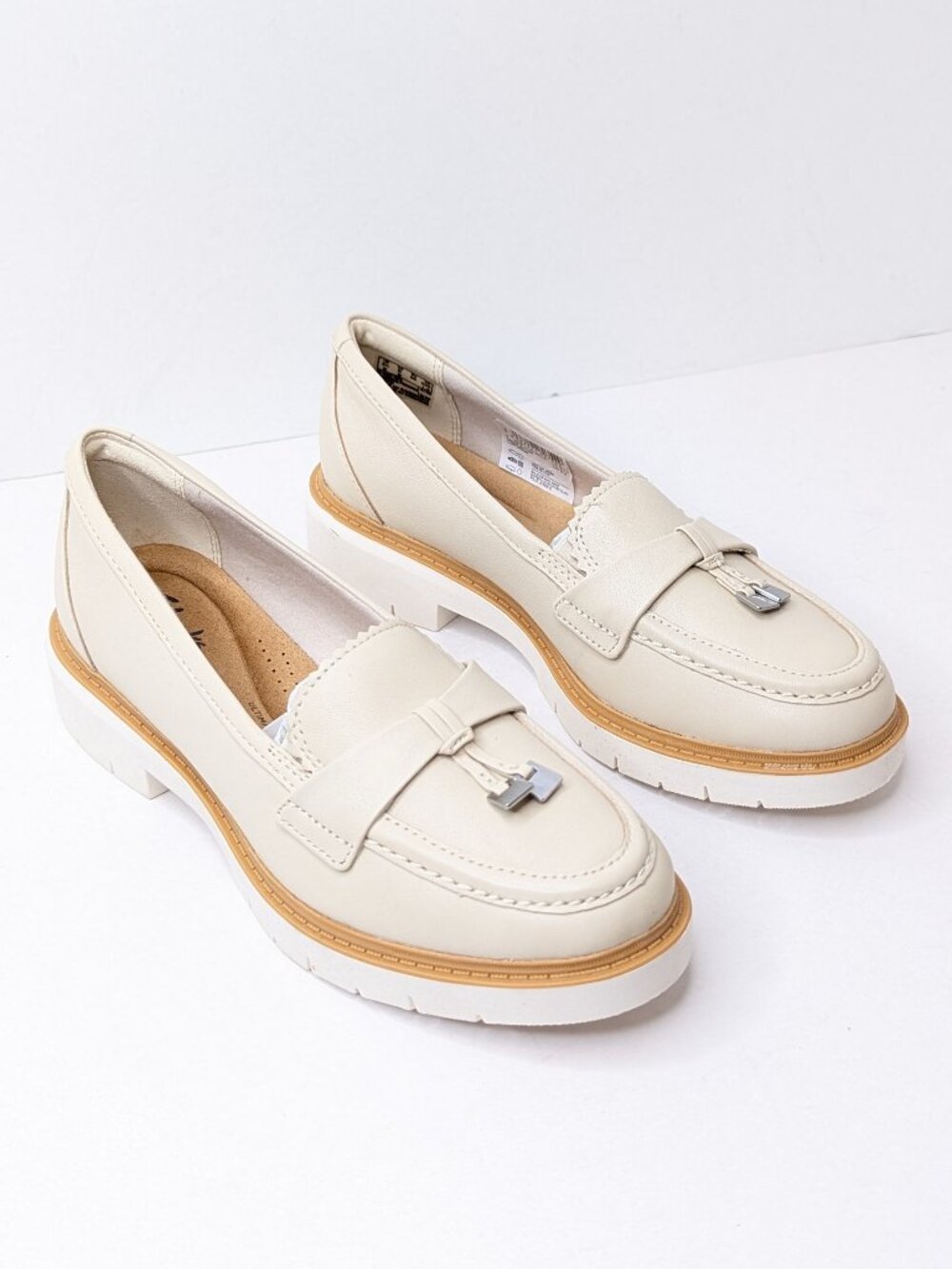 Clarks Westlynn Bella Lug Sole Loafers Cream Leather Womens 6